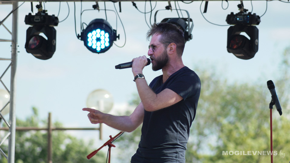 Поэтический вечер Виталия Рыжкова пройдет во внутреннем дворике Могилевского драмтеатра Могилеве