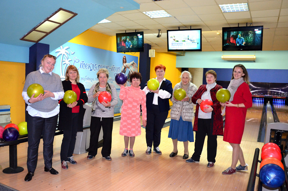 Ветеранов нотариата поздравили с Днем пожилого человека