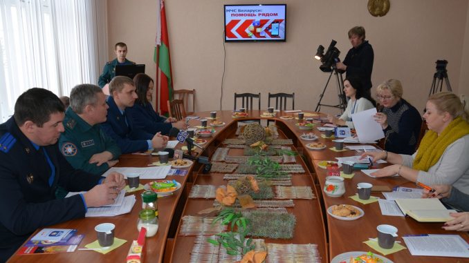 Круглый стол «За безопасность вместе» провели сотрудники Следственного комитета, МЧС и прокуратуры области