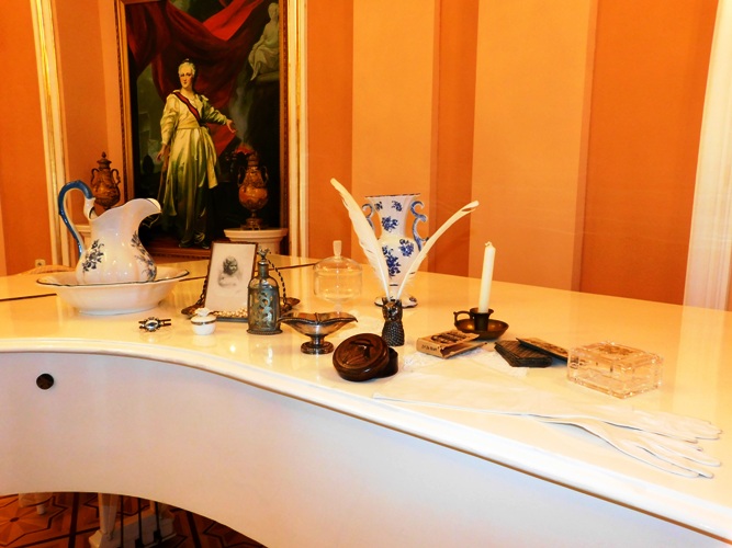 Дворец Потемкина  в Кричеве пополнился предметами антиквариата