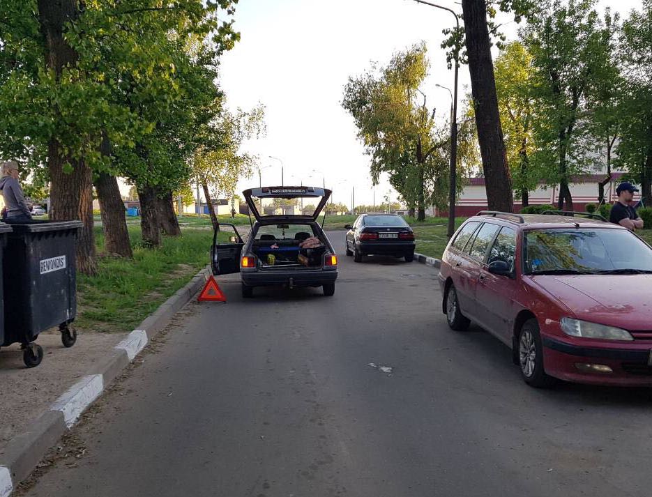 Пятилетний мальчик в Могилеве попал во дворе под машину