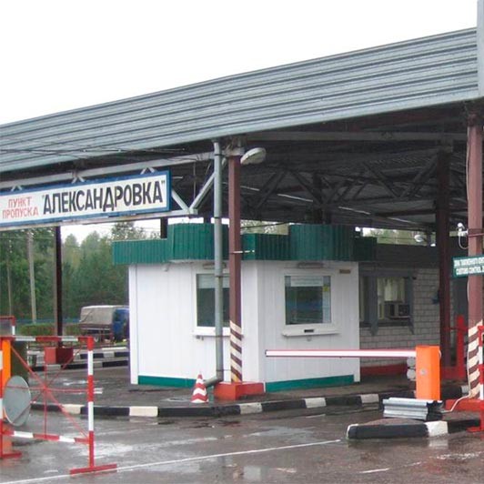 Пропуск грузовиков через границу в украинском пункте "Вильча" приостановлен до 4 декабря