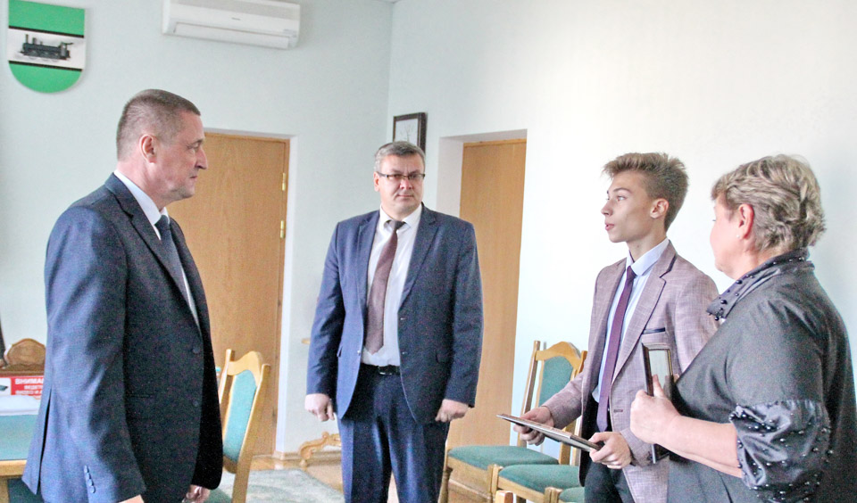 Председатель Могилевского облисполкома провел прием граждан в Осиповичах. Фото