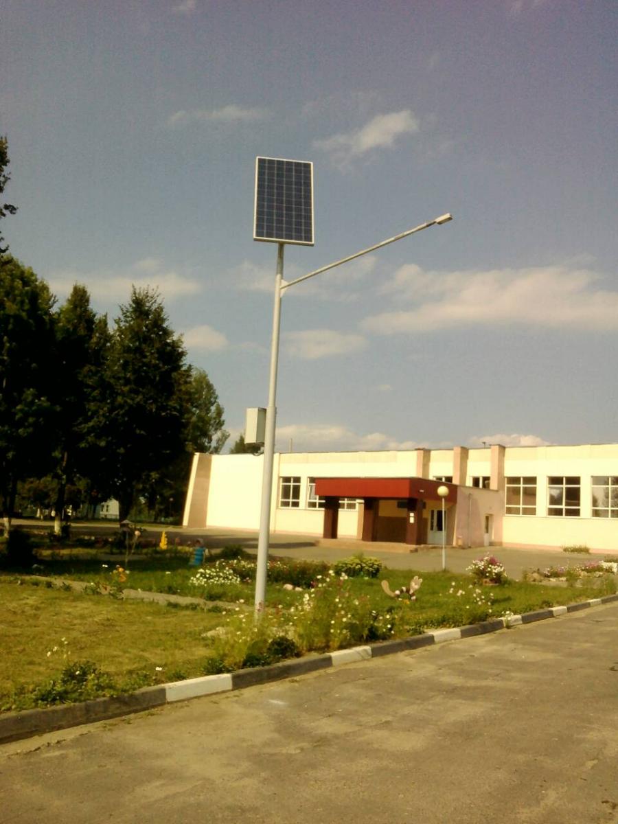 Уличное освещение на солнечных батареях установили в Хотимском районе