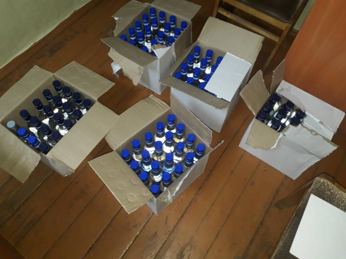 Водку без акцизных марок перевозил житель Славгорода