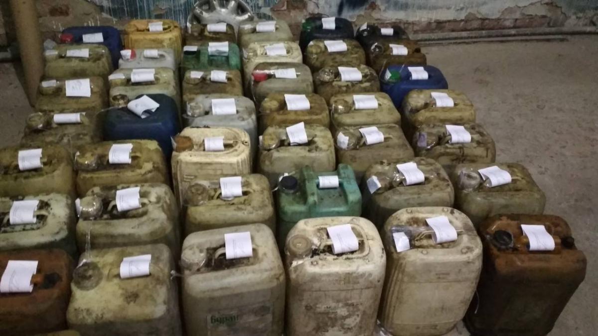 Тракторист в Глуске несколько лет похищал топливо с сельхозпредприятия