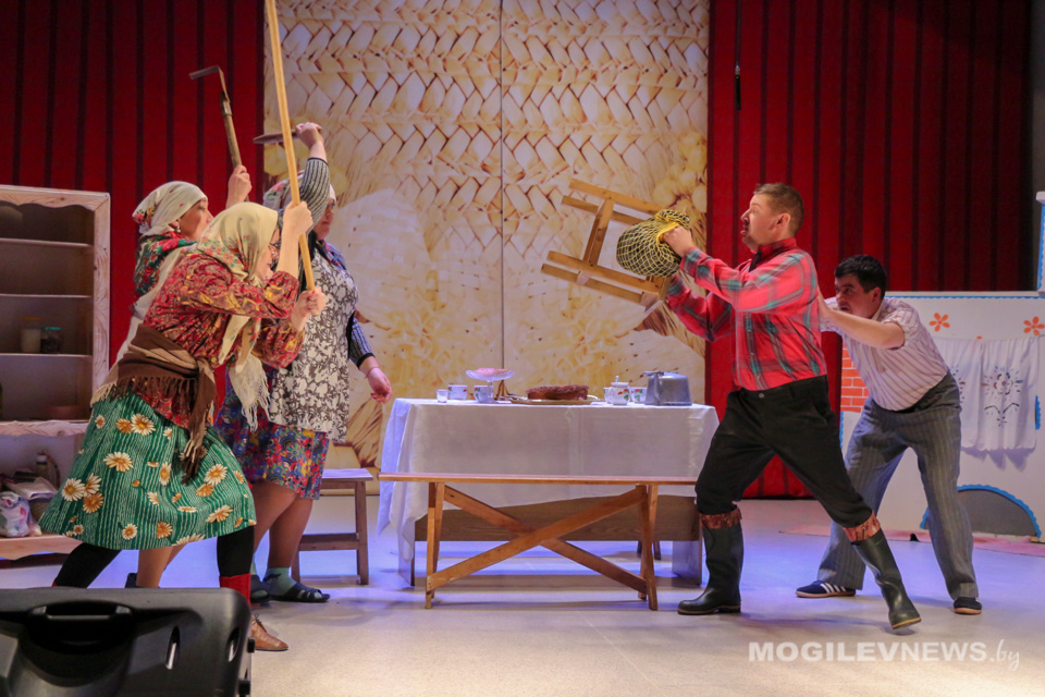 Финал смотра-конкурса любительских театральных коллективов прошел в Могилеве. Фото