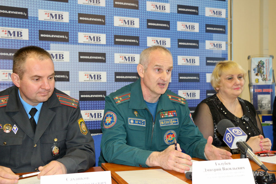 Масштабная проверка МЧС продолжается в общежитиях, больницах и кинотеатрах