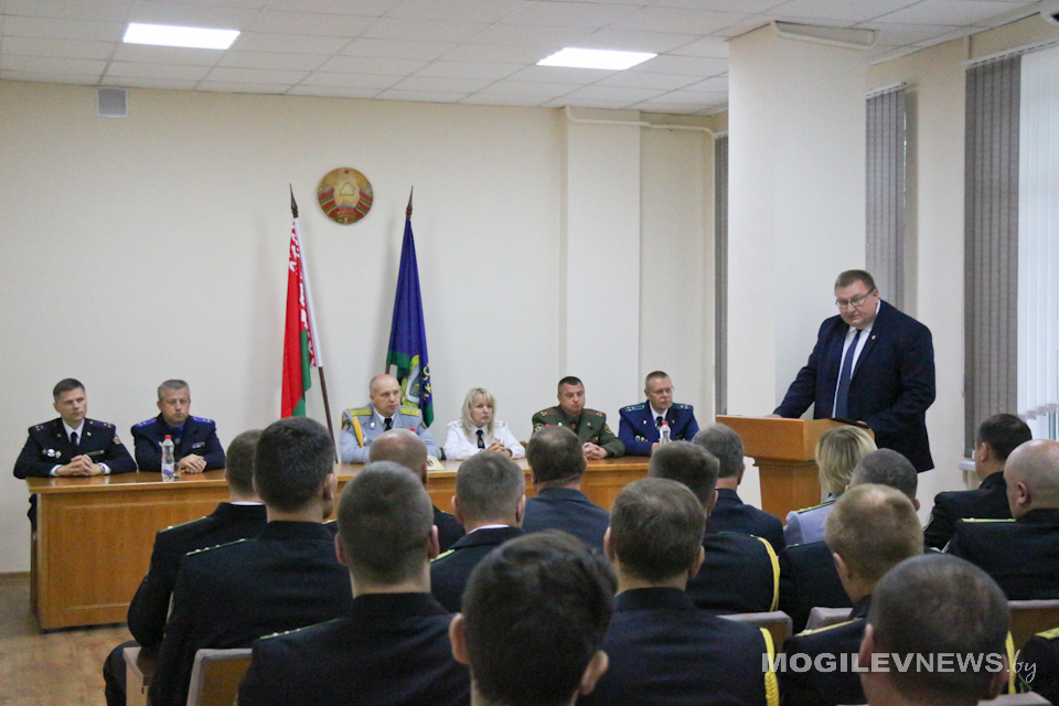 Работники органов финансовых расследований отмечают профессиональный праздник. Фото