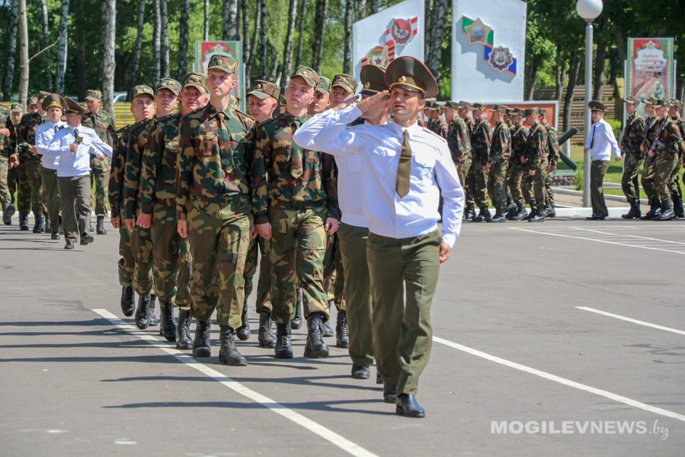 Новобранцы войсковой части в Пашково приняли Военную присягу. Фото