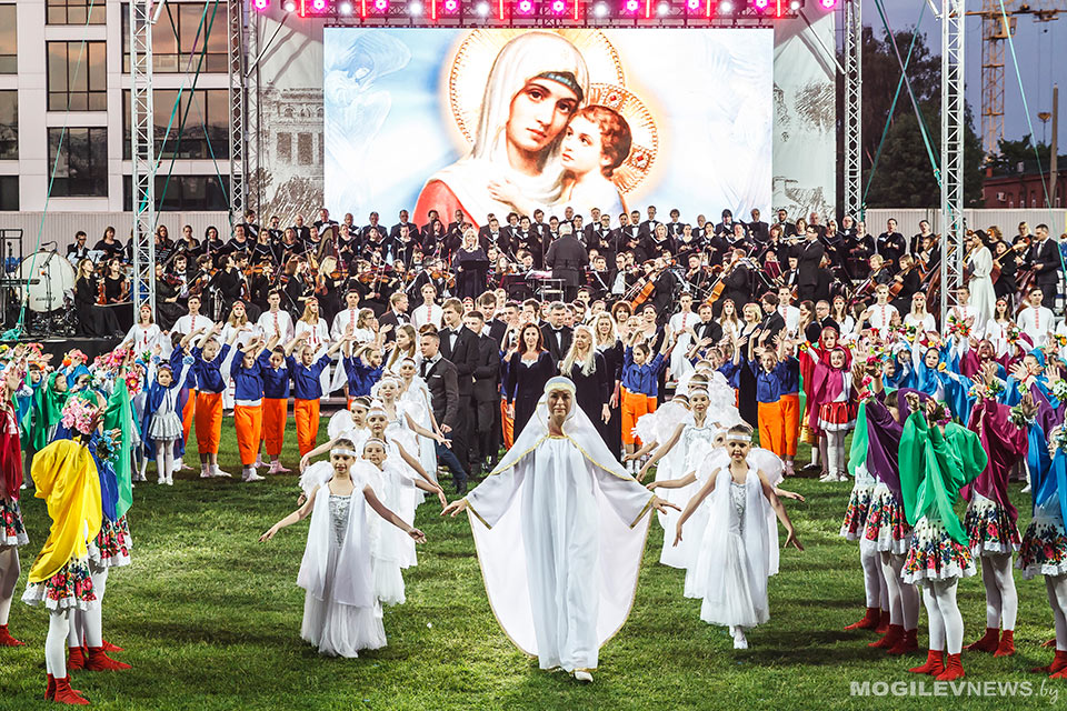 Гала-концерт XXIII Международного фестиваля духовной музыки «Магутны Божа» прошел в Могилеве. Фото