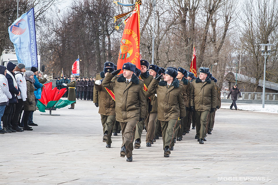 Митинг, посвященный Дню защитников Отечества и Вооруженных Сил Республики Беларусь, прошел в Могилеве. Фото
