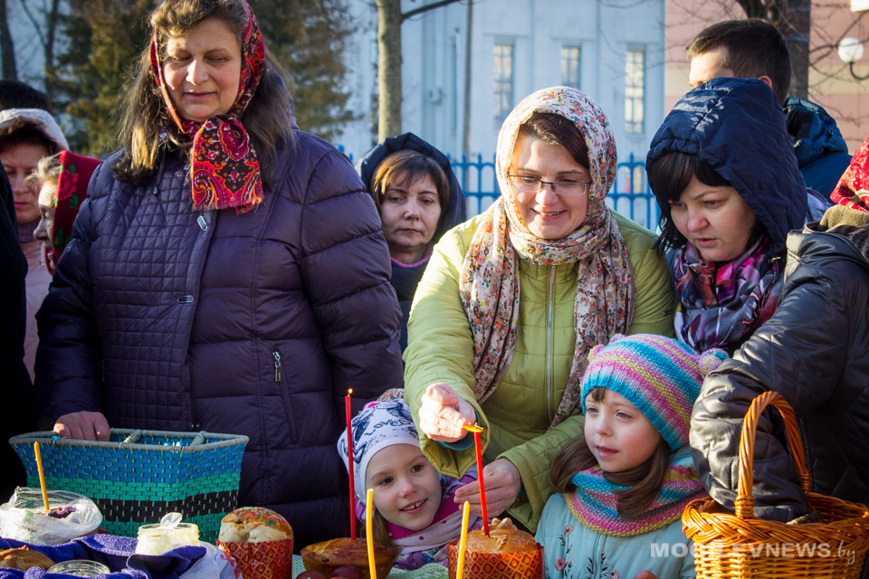 Православную пасху празднуют в Могилеве. Фото