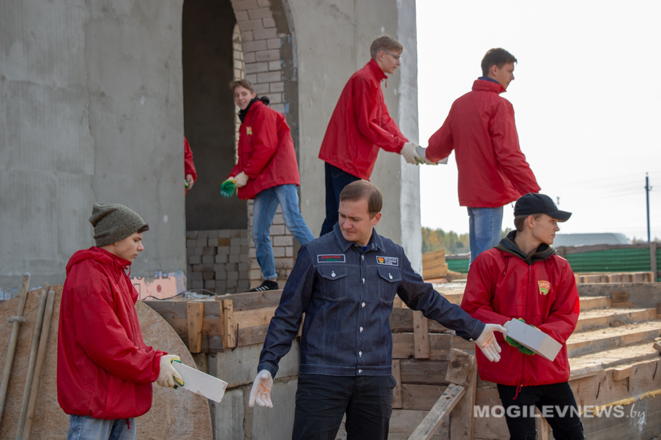 Трудовая акция БРСМ «#ЗаДело!» прошла в Могилевском районе. Фото