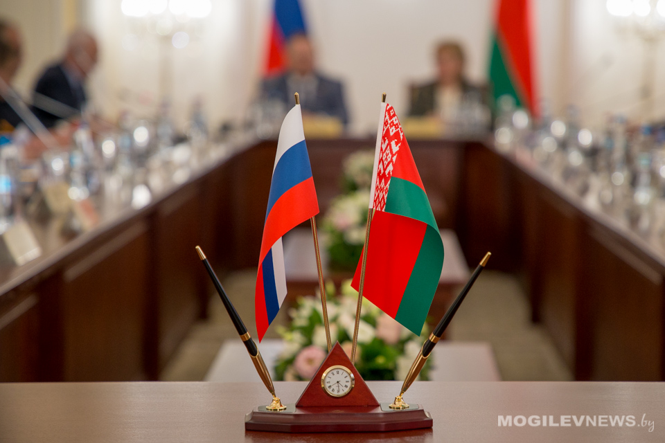 В Могилеве подписаны документы о сотрудничестве между регионами Беларуси и России. Фото