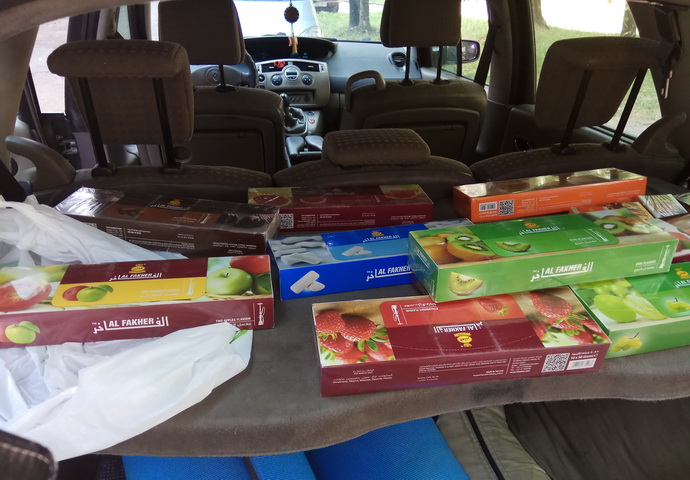 Перевозку 5,5 кг курительного табака для кальяна пресекли в Могилеве