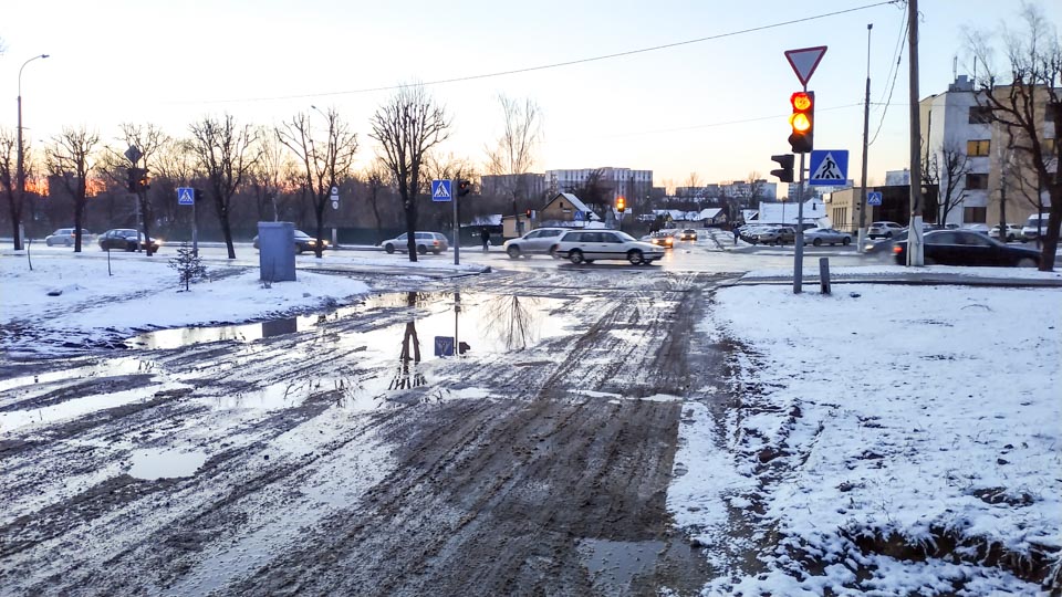 ГАИ рекомендует быть осторожными в сложных погодных условиях