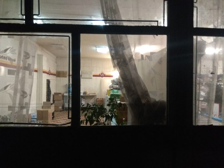 Мужчина в Климовичах проник в магазин, выпил спиртное и получил острое алкогольное отравление