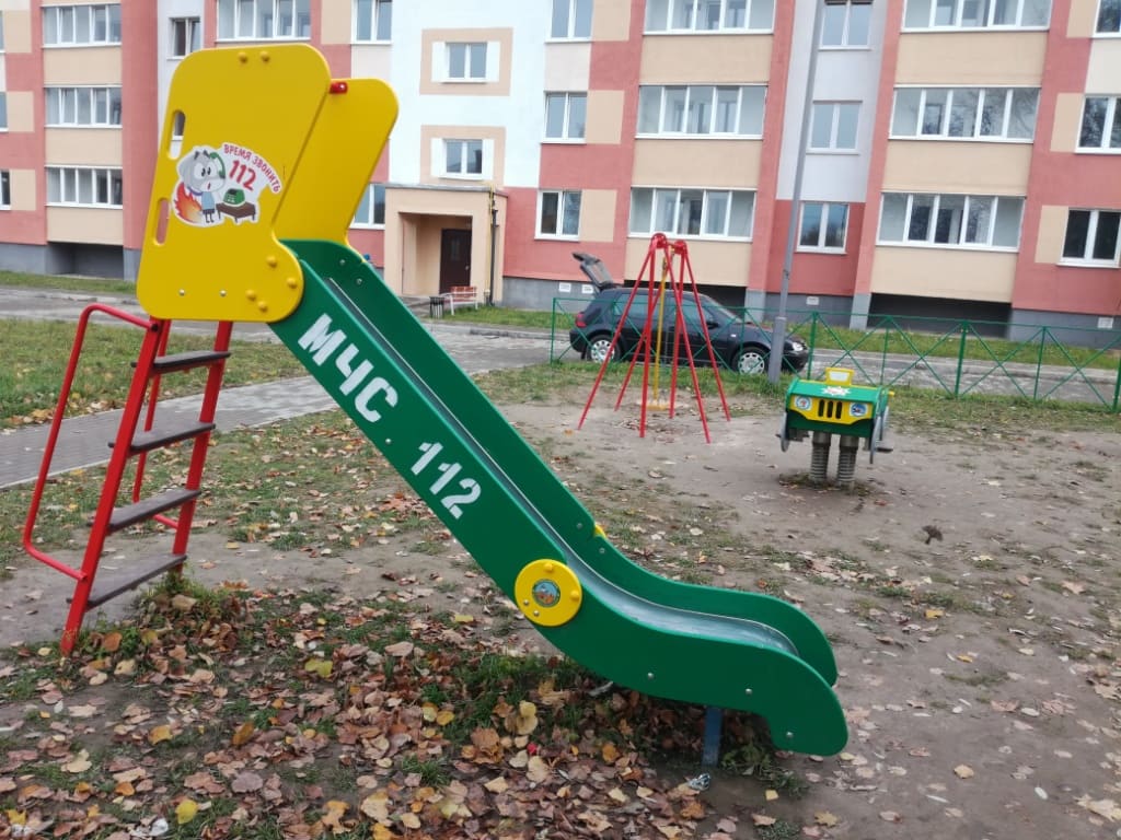 Детская площадка МЧС появилась в Кричеве. Фото