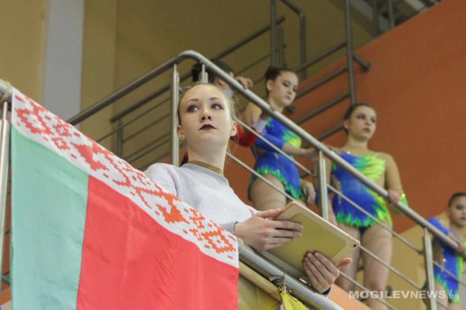 Белорусские юные гимнасты завоевали «золото» турнира «Киндр-сюрприз»