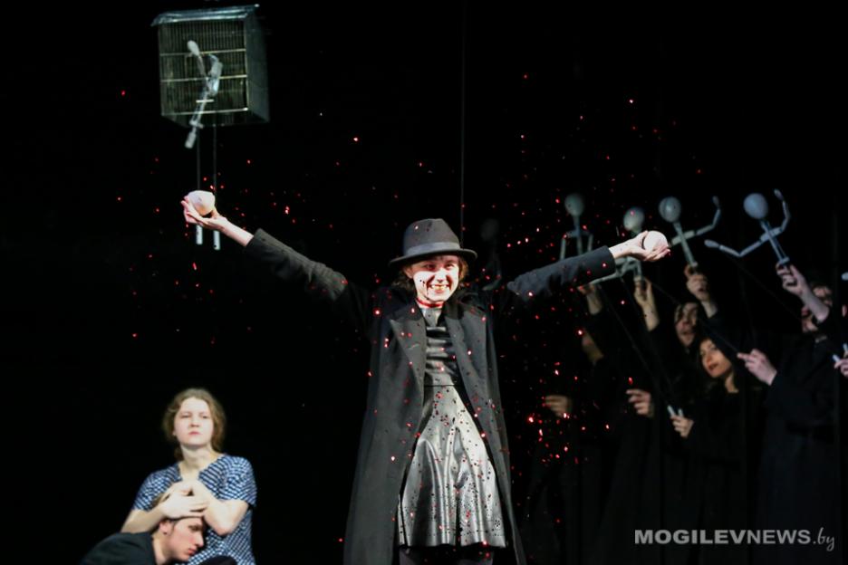 Mарт-контакт-2019. День третий: «Человек из Подольска», «Посторонний», «Ревизор», «ЦеШо» и «А мы друг для друга – тени»