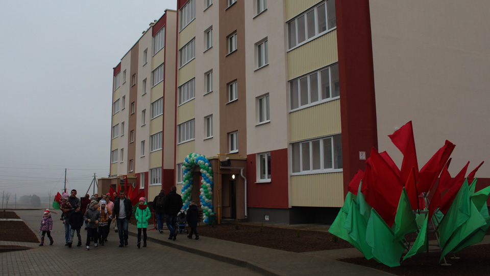 В Белыничах открыли новый 40-квартирный  дом. Фото