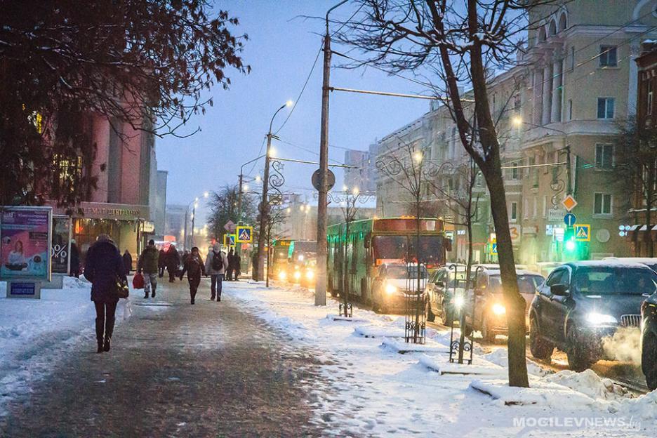 ГАИ просит водителей проявлять повышенную осторожность на дороге
