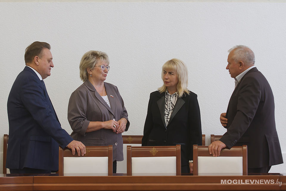 Официальная делегация Законодательного собрания Ленинградской области находится с визитом в Могилеве. Фото