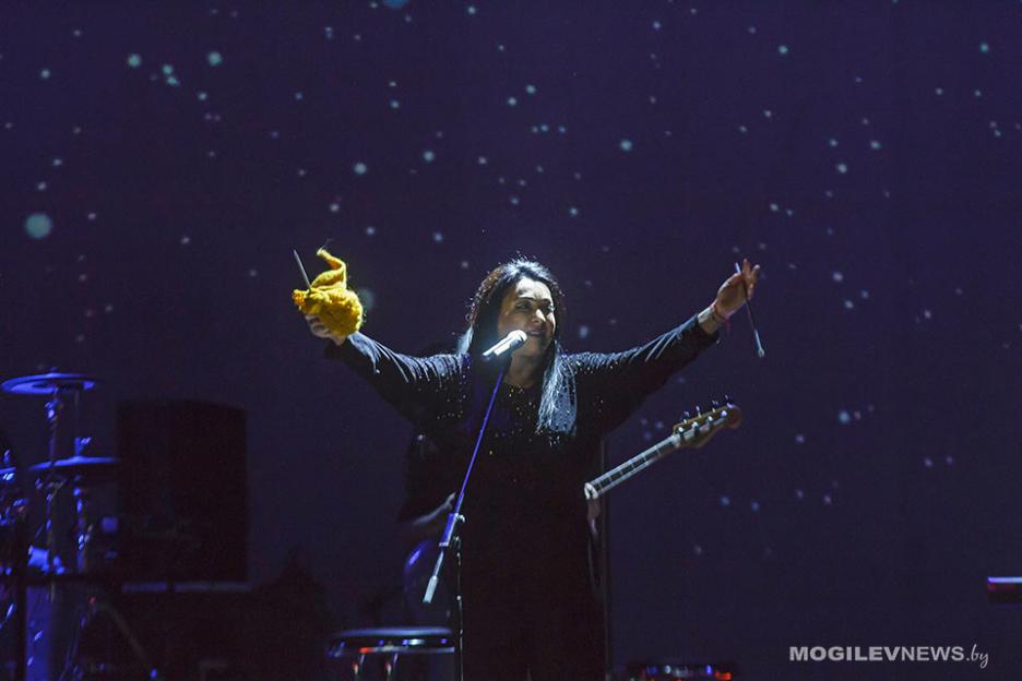 Возврат денег или перенос - решение по прерванному концерту Лолиты определится в ближайшие две недели