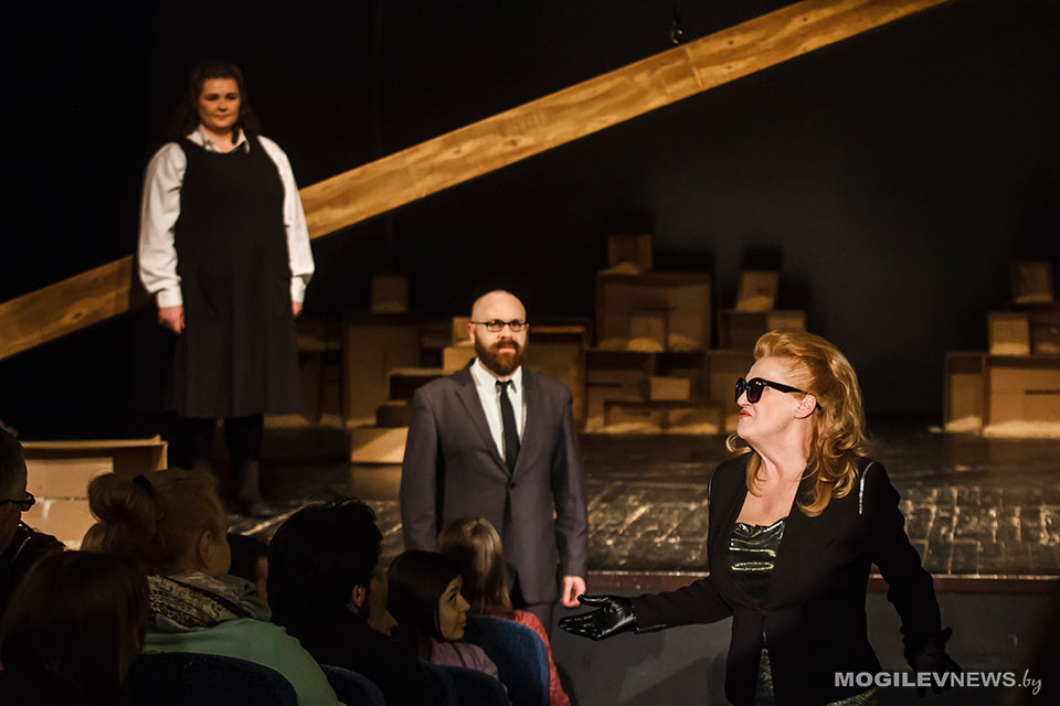 «Вишневый сад» польского театра показали на четвертый день Март-контакта. Фото