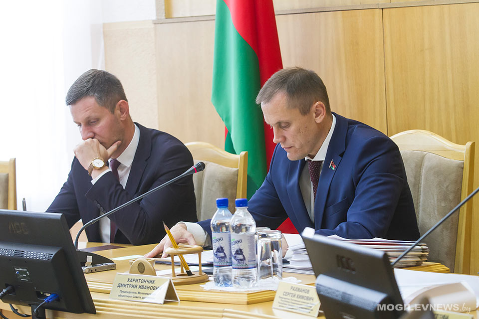 Приоритетные направления работы по развитию малых населенных пунктов обсудили на сессии  Могилевского областного Совета депутатов. Фото