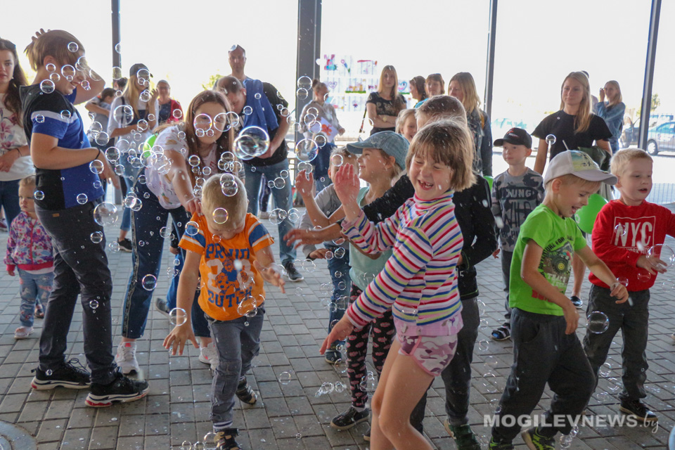 Новая игровая площадка для детей и взрослых появилась в Могилеве. Фото