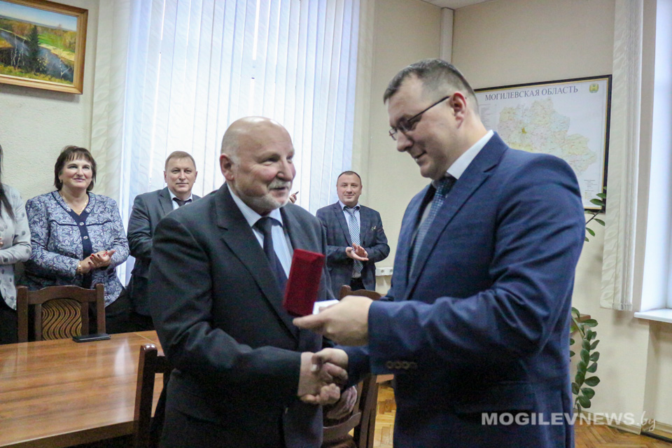 Представители АПК Могилевской области награждены юбилейными медалями. Фото