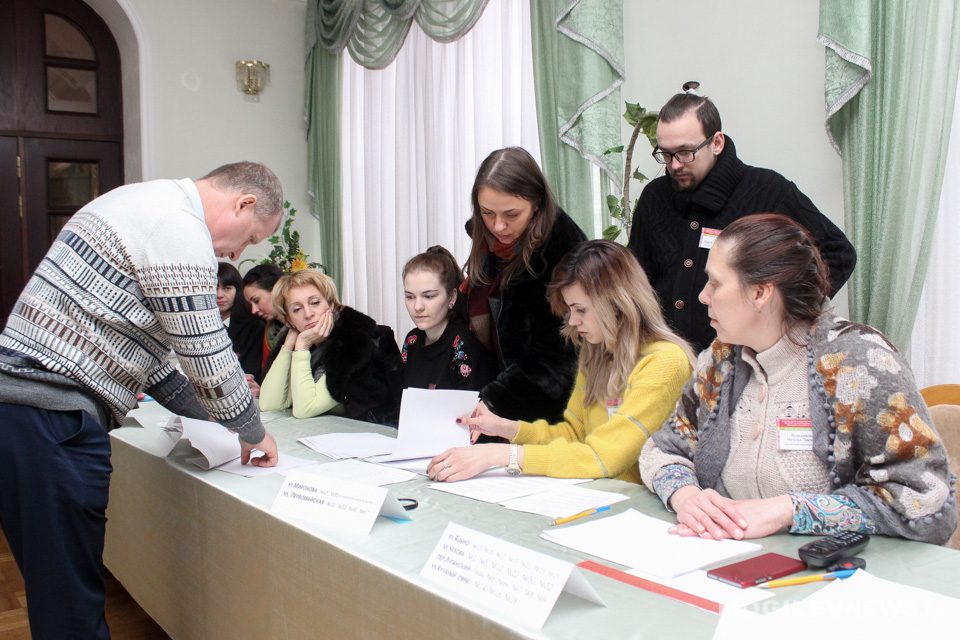 За два часа до закрытия участков в Могилевской области проголосовали 76,99% избирателей