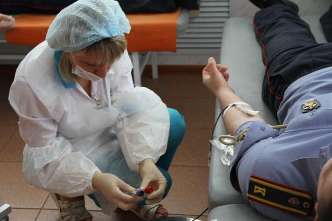 Курсанты и сотрудники Могилевского института МВД безвозмездно сдали кровь