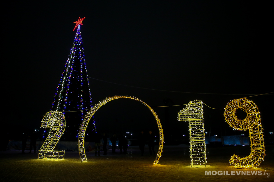 Погода в новогоднюю ночь: небольшой снег и до -5°С