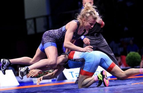 Представительницы Могилевщины завоевали 3 награды на чемпионате Европы по женской борьбе