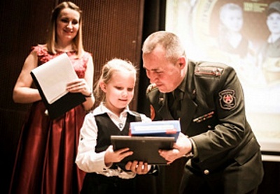 Школьники из Могилевской области стали лауреатами конкурса творческих работ, посвященных 100-летию Вооруженных сил