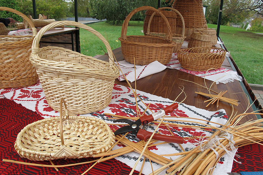 Около 40 творческих коллективов и исполнителей Могилевщины принимают участие в областном финальном концерте фестиваля «Не стареют душой ветераны»