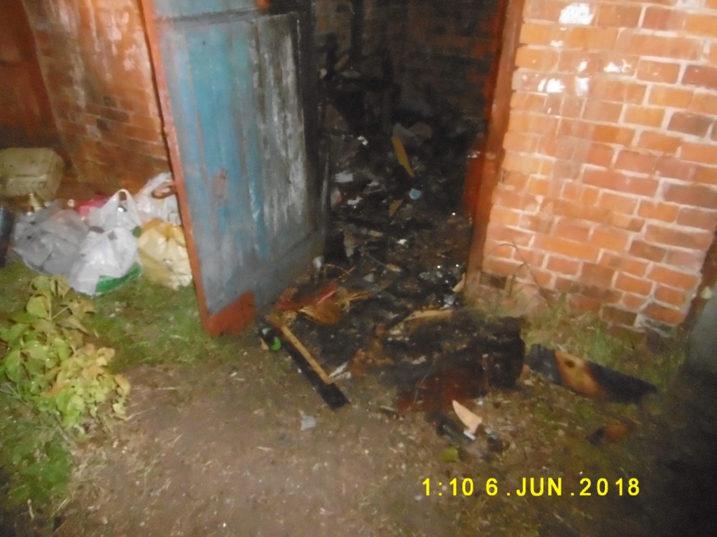 Хозпостройка горела на улице Первомайской в Могилеве