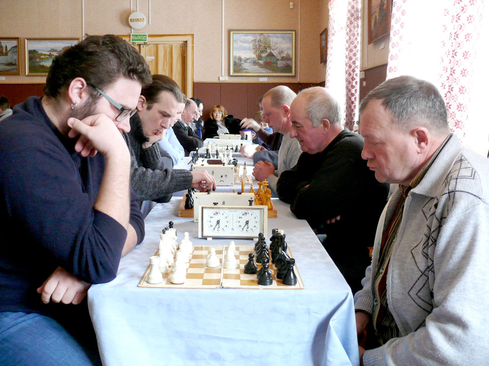 Шахматный турнир  к 100-летнему юбилею районной газеты проходит в Климовичах