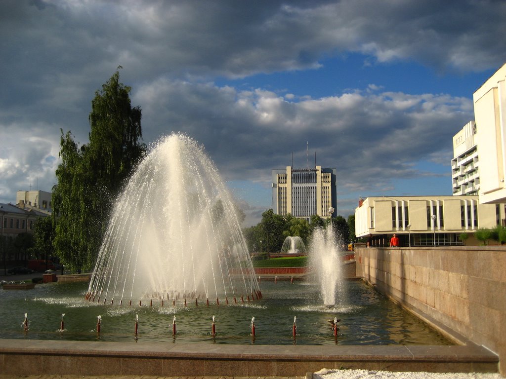 Погода на наделю: временами дожди, грозы с порывистым ветром и около +20 С днем