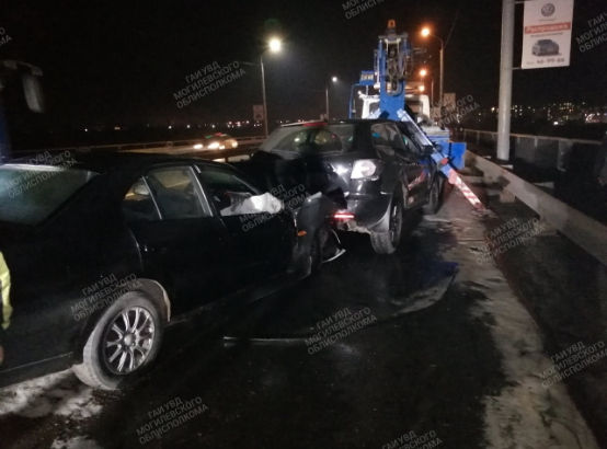 Три автомобиля столкнулись в Могилеве