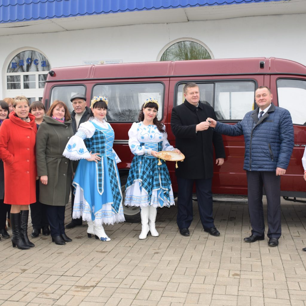 Учреждения культуры Хотимского района получили новый микроавтобус
