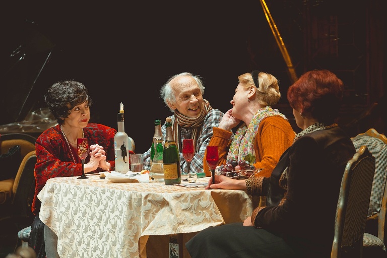 Комедию «Свадьба в стиле ретро» представит в Бобруйске академический музтеатр