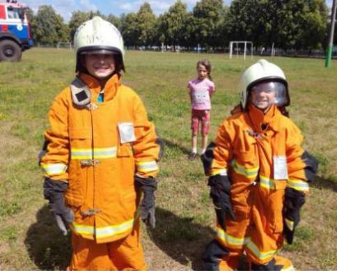 Спортландию в ходе акции «Каникулы без дыма и огня!» провели для ребят кличевские спасатели