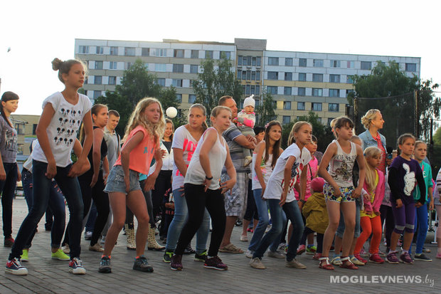 Танцевальный флешмоб в поддержку благотворительной программы «Семья каждому ребенку» организуют в Могилеве 28 августа