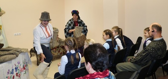«День валенка» традиционно провели в Дрибинском районном историко-этнографическом музее