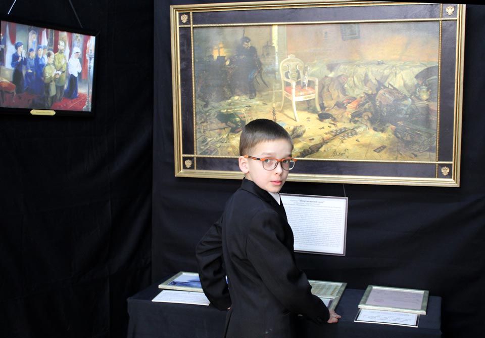 Просветительская выставка «Царская семья. Восхождение»» торжественно открылась в музее Павла Масленикова Могилева. Фото