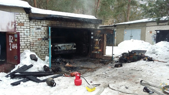 «Mercedes-Benz» сгорел в Могилеве